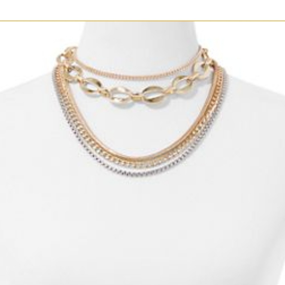 Chain link necklace